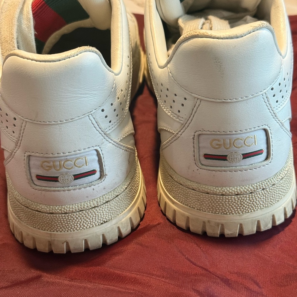 Gucci White Leather Low-Top Sneakers with Green and Red Web Accent - Picture 5 of 8